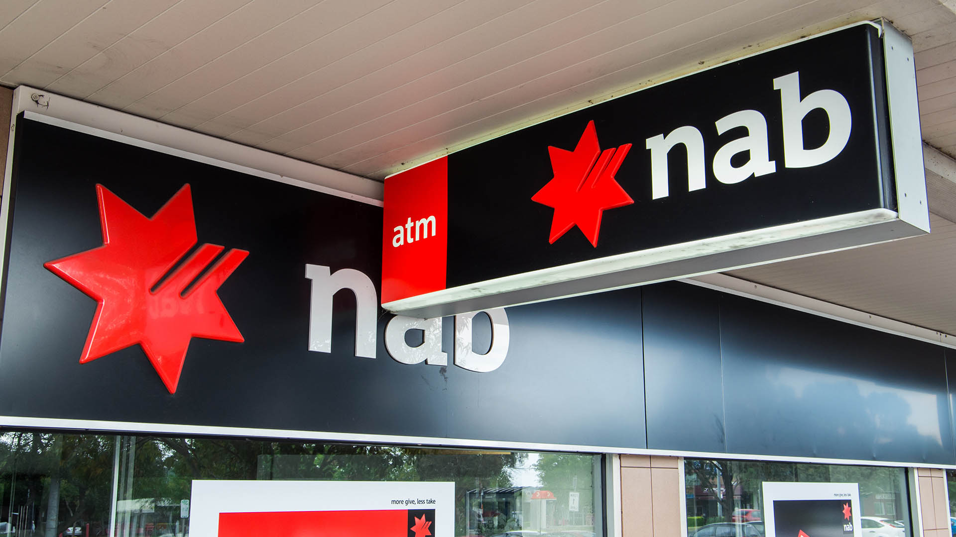 National Australia Bank (ASX:NAB) seeks to raise $3.5 ...