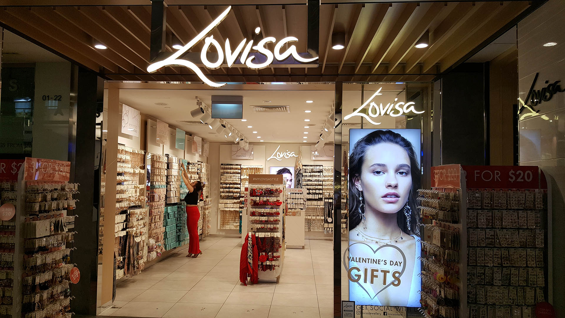Lovisa (ASX:LOV) to expand European holding
